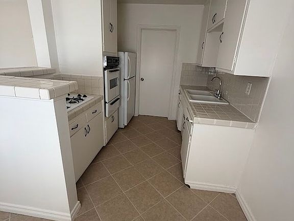 3rd image of 5511 Cherry Ave APT 5