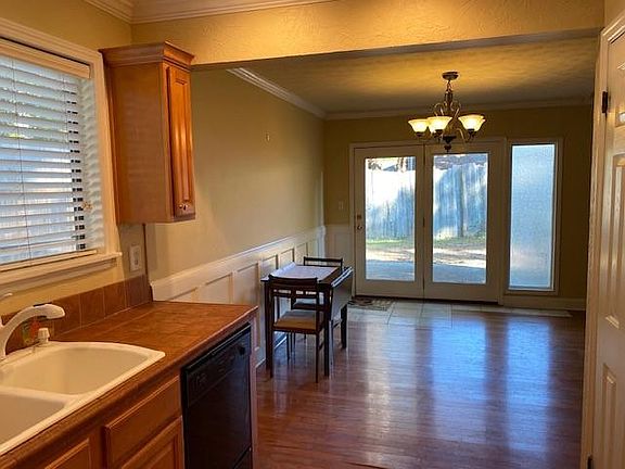 5th image of 1090 Terramont Dr