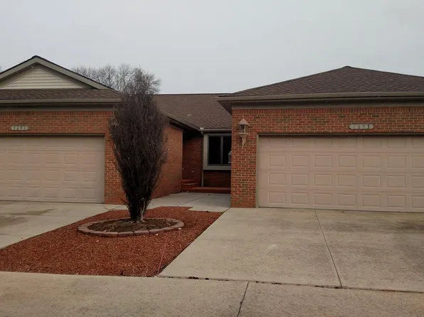 1691 S Riverside Ave, Saint Clair, MI 48079