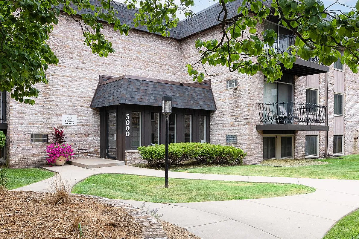 Creekwood Estates — Photo 1