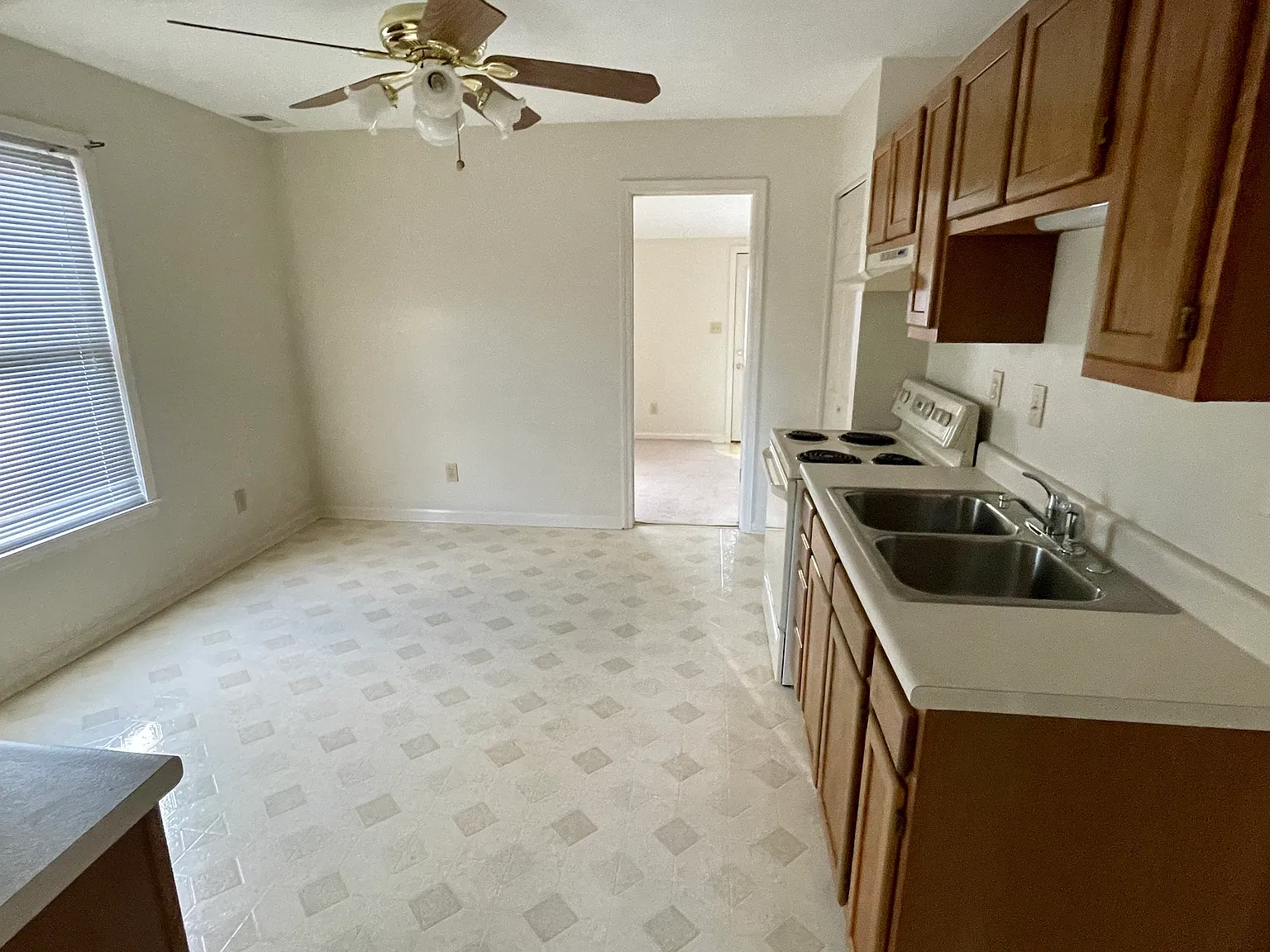 1 bed, 650 sqft, $875 — Photo 4