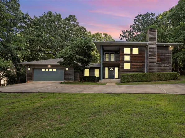 1705 E Mission Blvd, Fayetteville, AR 72703