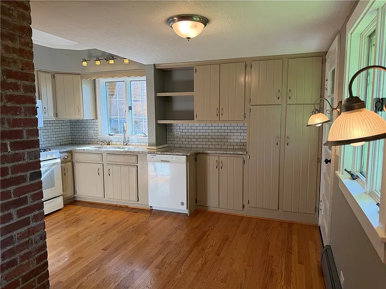 151 Cayuta St — Photo 5