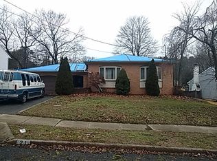21 Sheffield Ln, Turnersville, NJ 08012