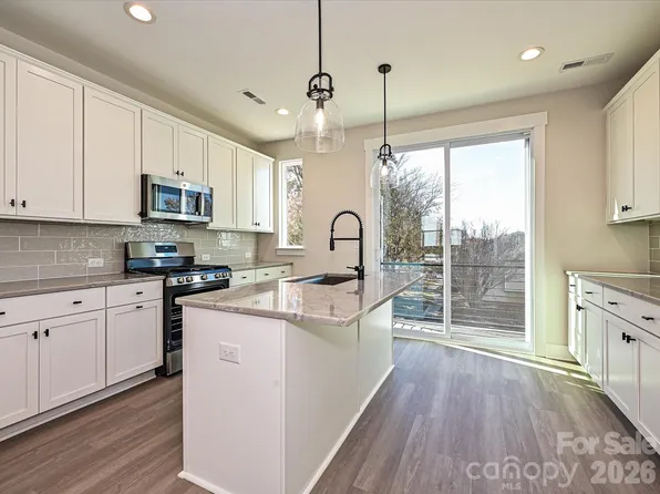 912 Callahan St #Eqx1665, Charlotte, NC 28206