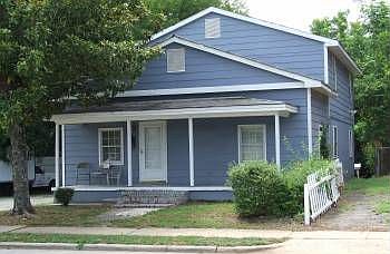 2nd image of 1514 Oakwood Ave