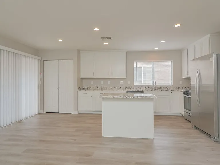 705 Orchid Tree Ln — Photo 9