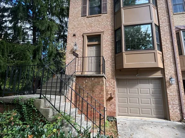 200 Lynn Manor Dr, Rockville, MD 20850