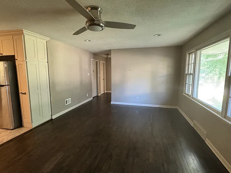 4812 Cleveland Ave — Photo 3