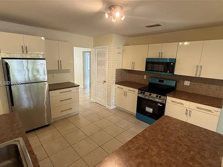 3199 Coral Hills Dr #3 — Photo 5