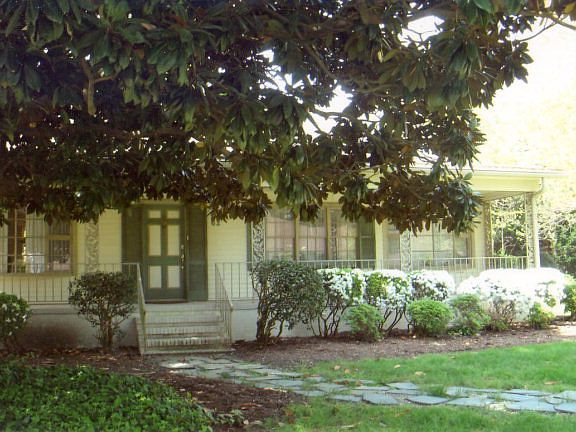 2nd image of 62 Cedardale Ln