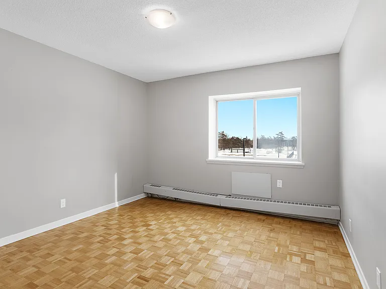 810 Canterbury Ave — Photo 30