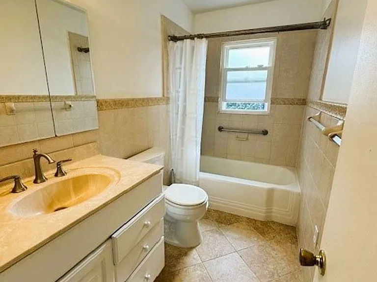 405 N Holden Rd — Photo 12