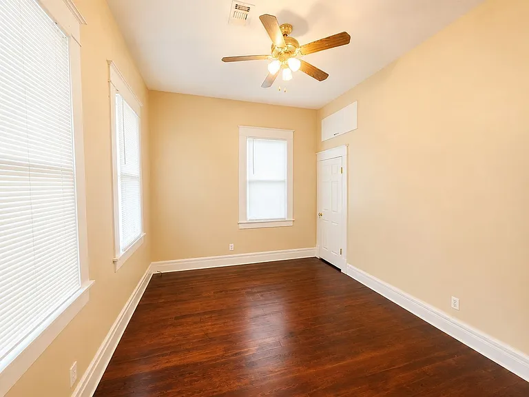 3307 Avenue R — Photo 14