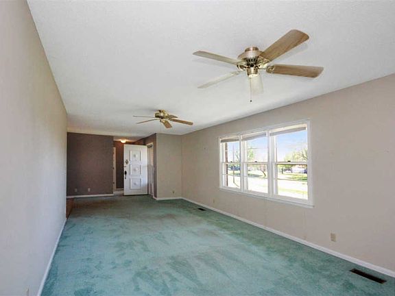 4th image of 166 Meadow Green Cir