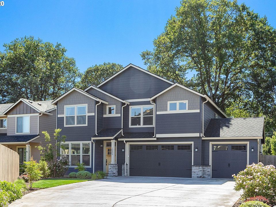 1st image of 10806 NE 68th Ave