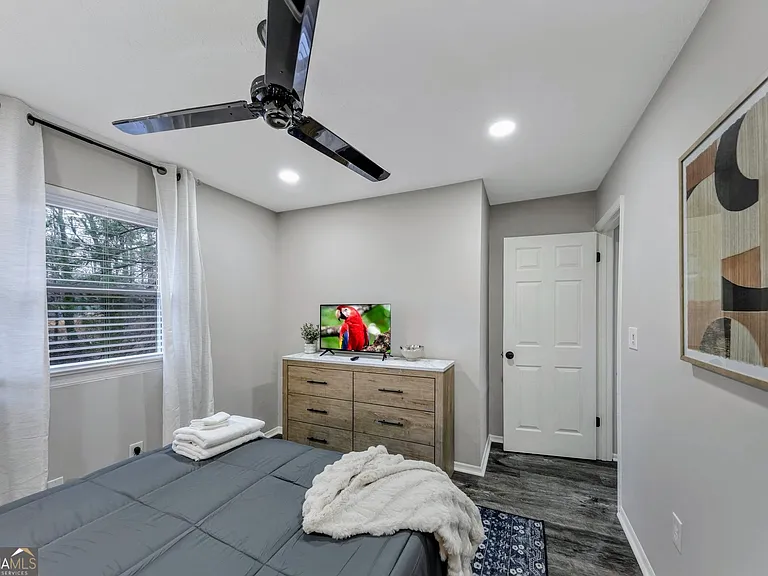 3715 Clearwater Dr — Photo 8