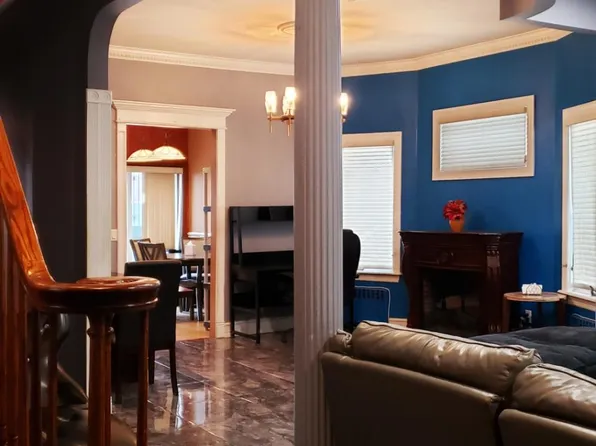 8412 10th Ave, Brooklyn, NY 11228