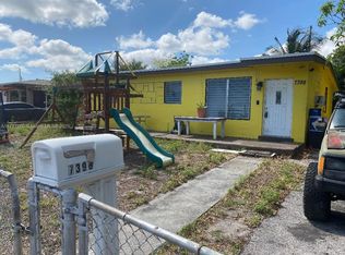 7398 Garfield St, Hollywood, FL 33024