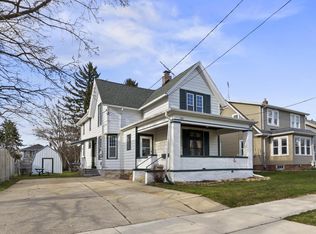 722 Linden St, Waukesha, WI 53186
