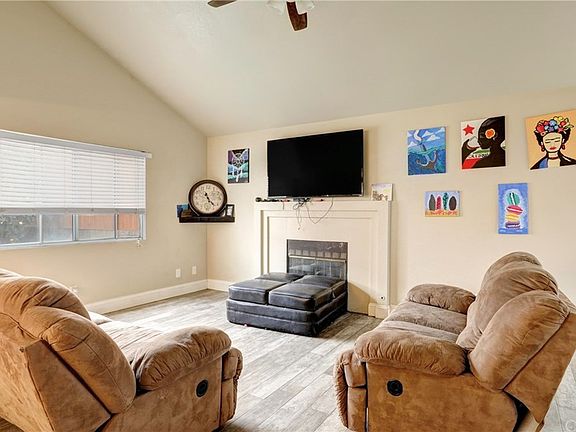 5th image of 4228 Breezy Glen Dr