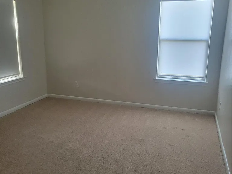 3903 Brook Garden Ln — Photo 10