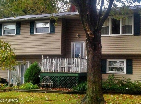 3rd image of 1591 Dulaney Ln
