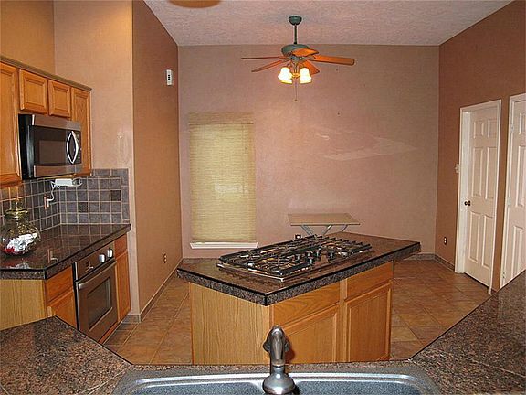 5th image of 3807 Stableridge Dr