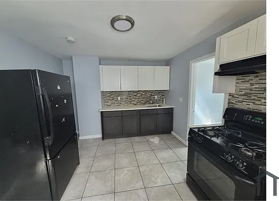 32 Hanford St #1