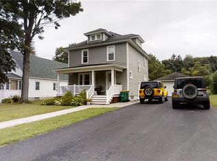57 West St, Whitesboro, NY 13492