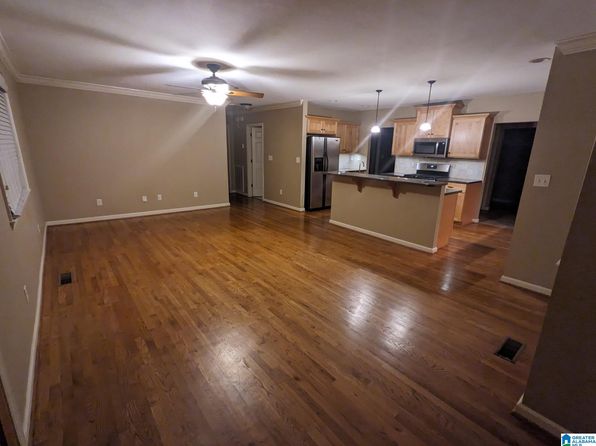 2128 Rockland Dr, Hoover, AL 35226