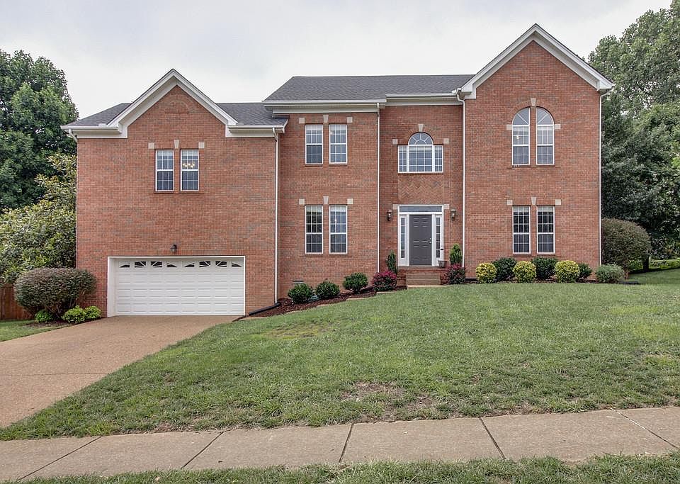 1st image of 708 Glen Oaks Dr
