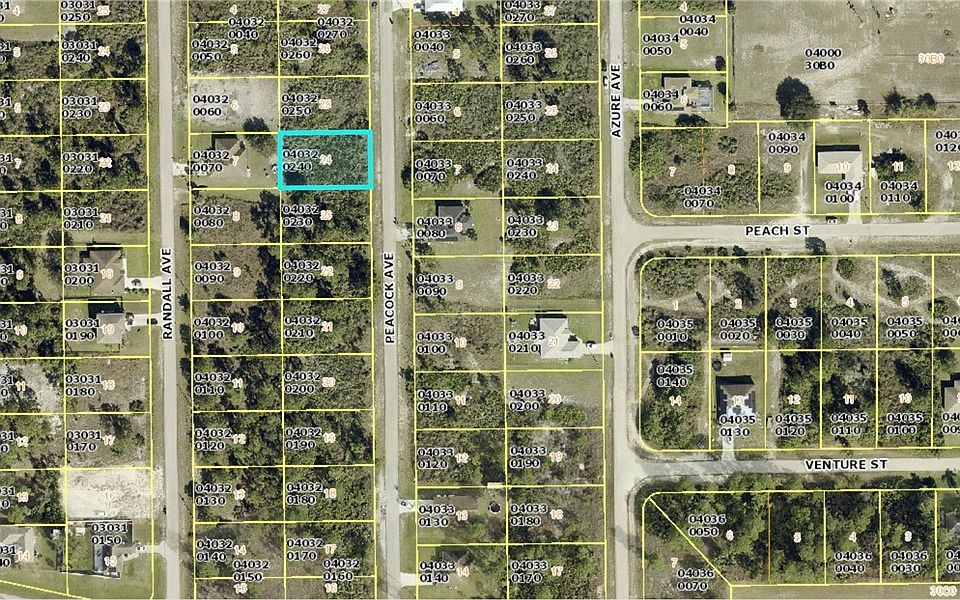 2nd image of 716 Peacock Ave