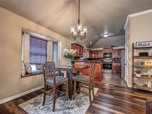 2408 Apple Way, Midwest City, OK 73130