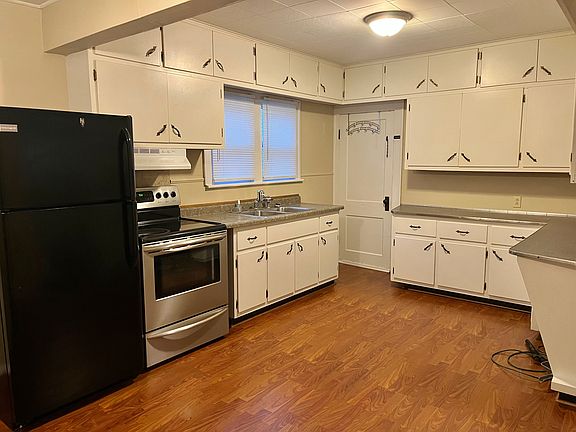 5th image of 1205 N Metcalf St