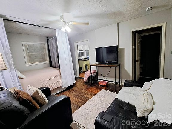 5th image of 8 Linda Vista Dr