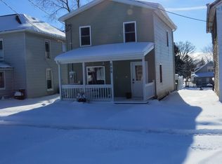 505 E Des Moines St, Brooklyn, IA 52211