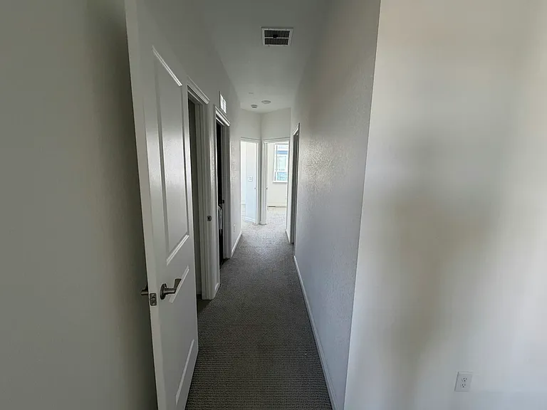 1940 S Poplar Ct — Photo 13