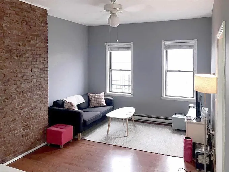 420 9th St #9 — Photo 1