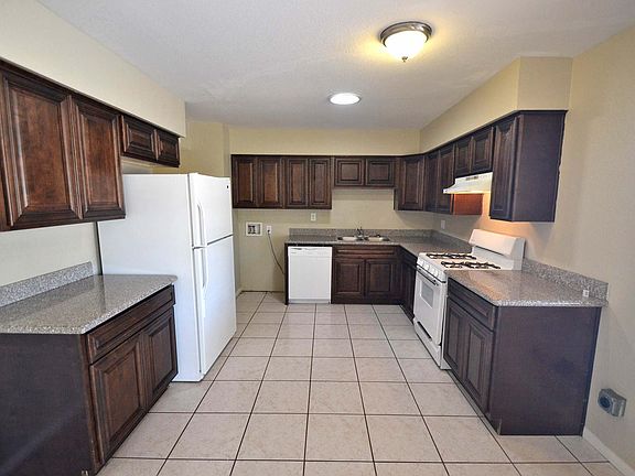 3rd image of 5724 W Mulberry Dr