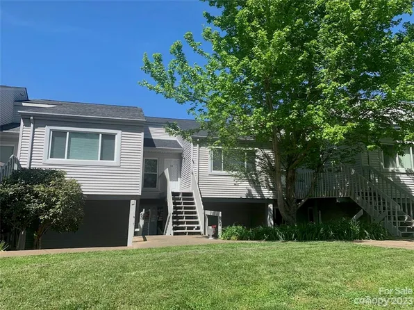 1050 21st Ave NW APT 63, Hickory, NC 28601