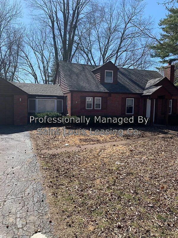 1376 Trampe Ave photo 1