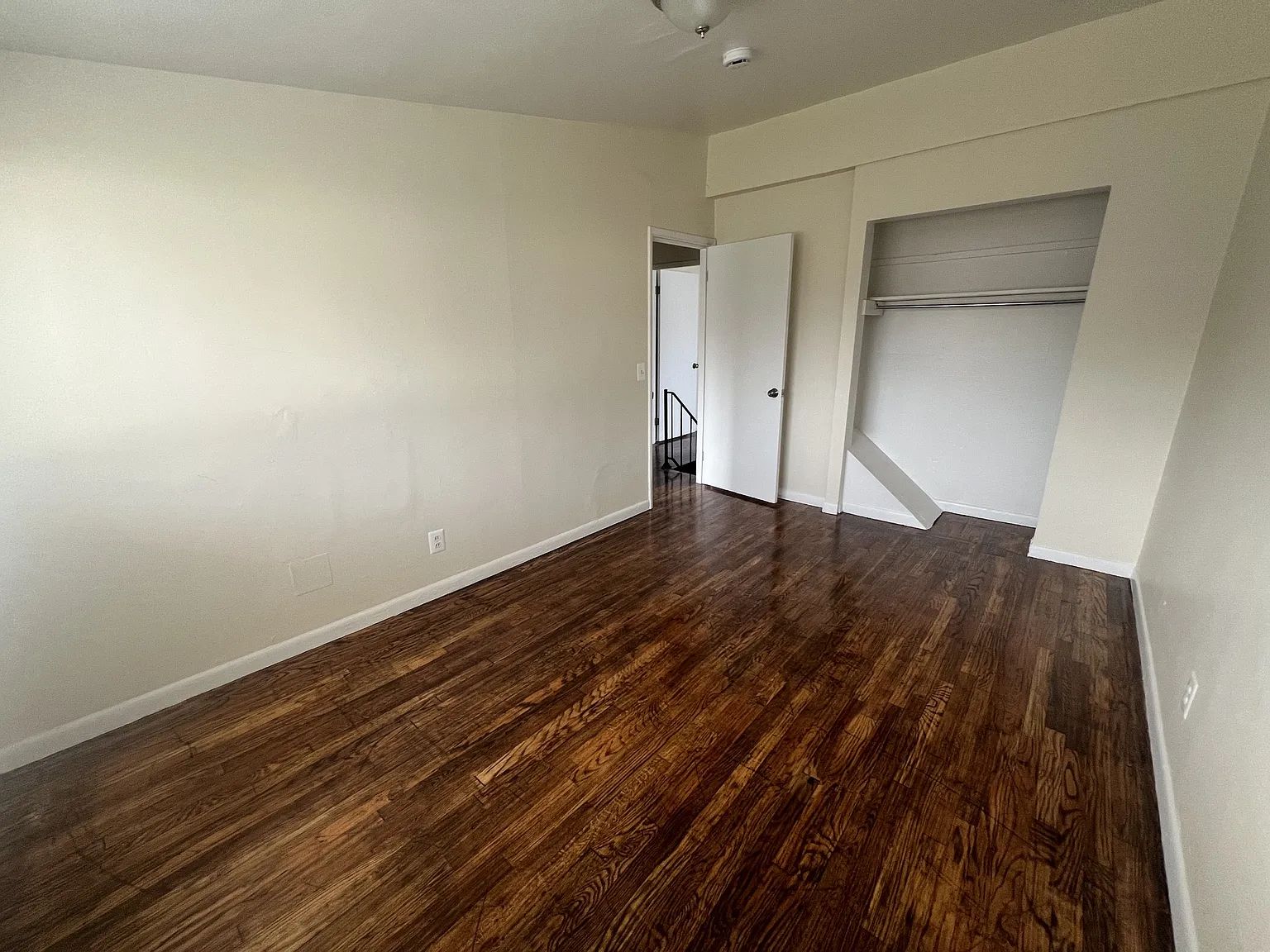 Columbine Court 2 - 45231 - 3 — Photo 4