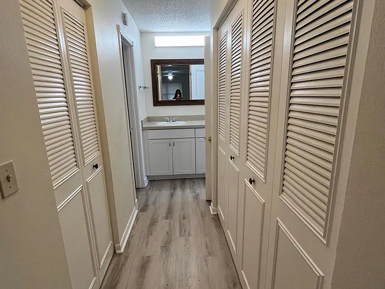 5975 Forest Hill Blvd #201 — Photo 10