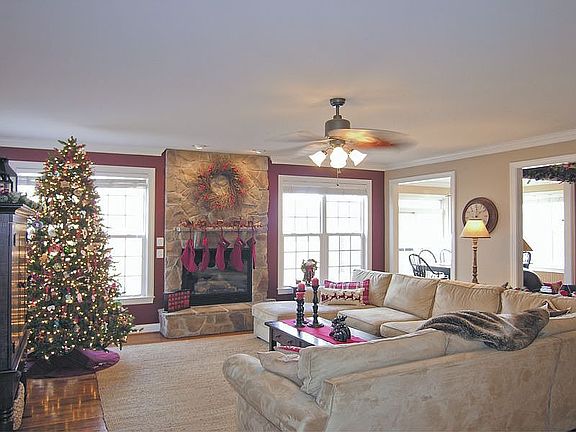 5th image of 264 Toluca Rd