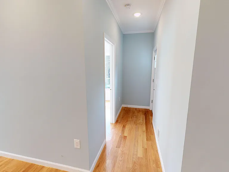 336 Forrest St #1 — Photo 4