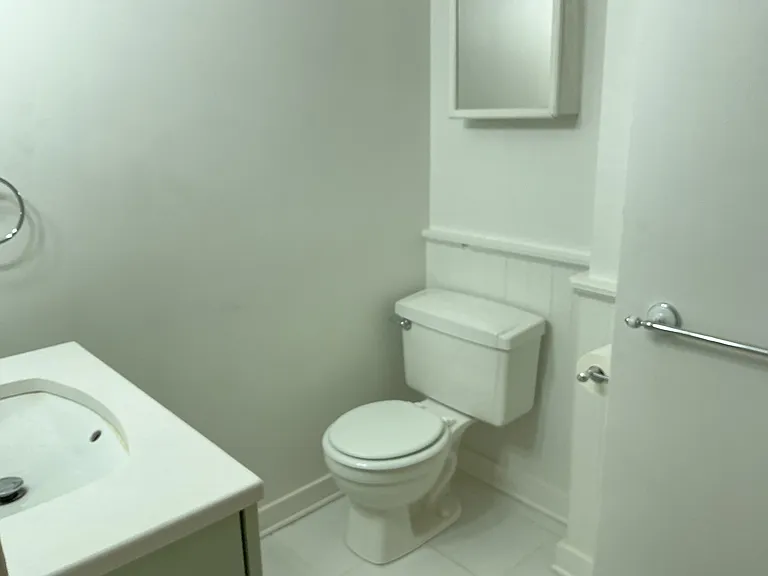 45 Elm St #B — Photo 16