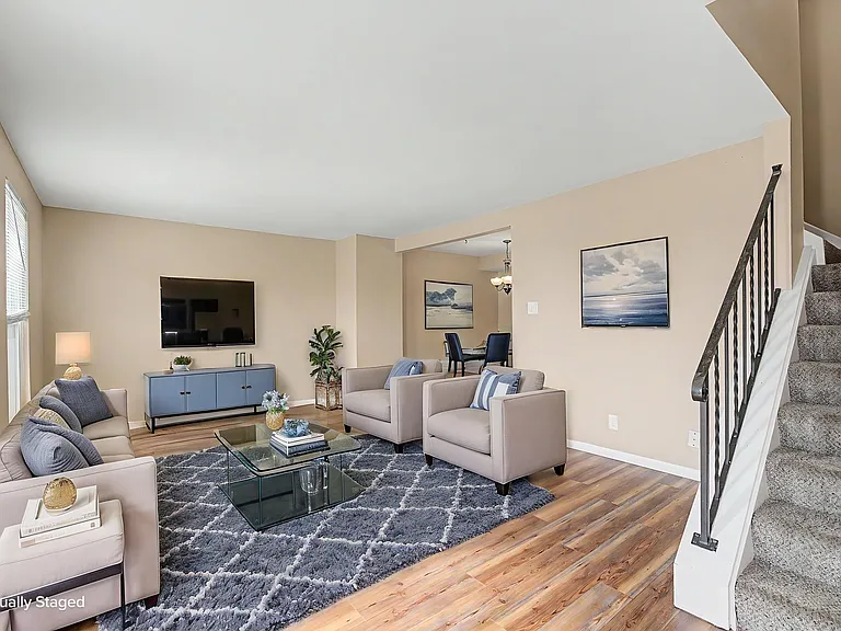 1406 Old Town Ct — Photo 5