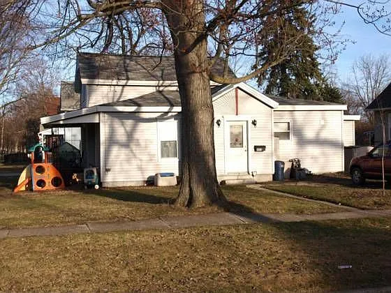 401 S Church St photo 1