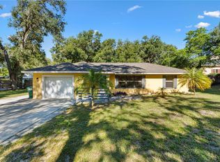 308 N Valley Rd, Fruitland Park, FL 34731